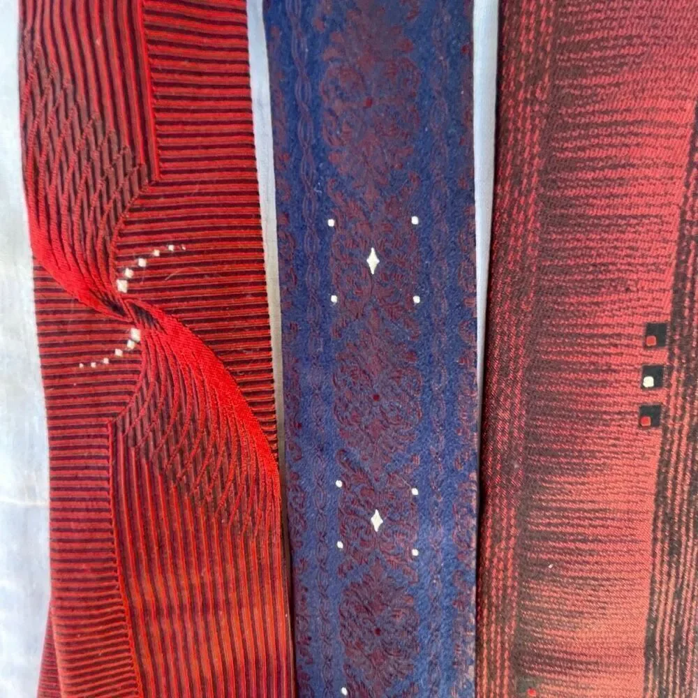 Vintage Mullen Bluett/Robinson’s silk ties ￼